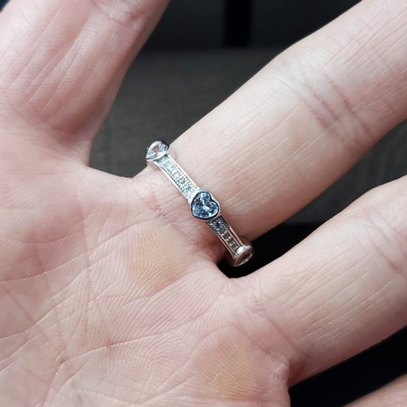 Size 9 Sterling Silver Clear Hearts Cubic Zirconia Ring - Picture 3 of 7